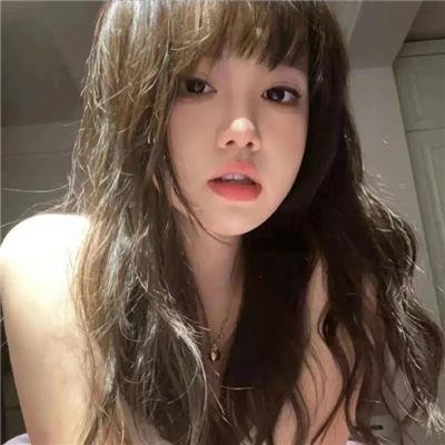 甜蜜寂寞女孩